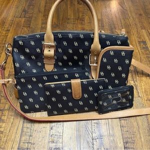 Dooney and Bourke purse with accessories